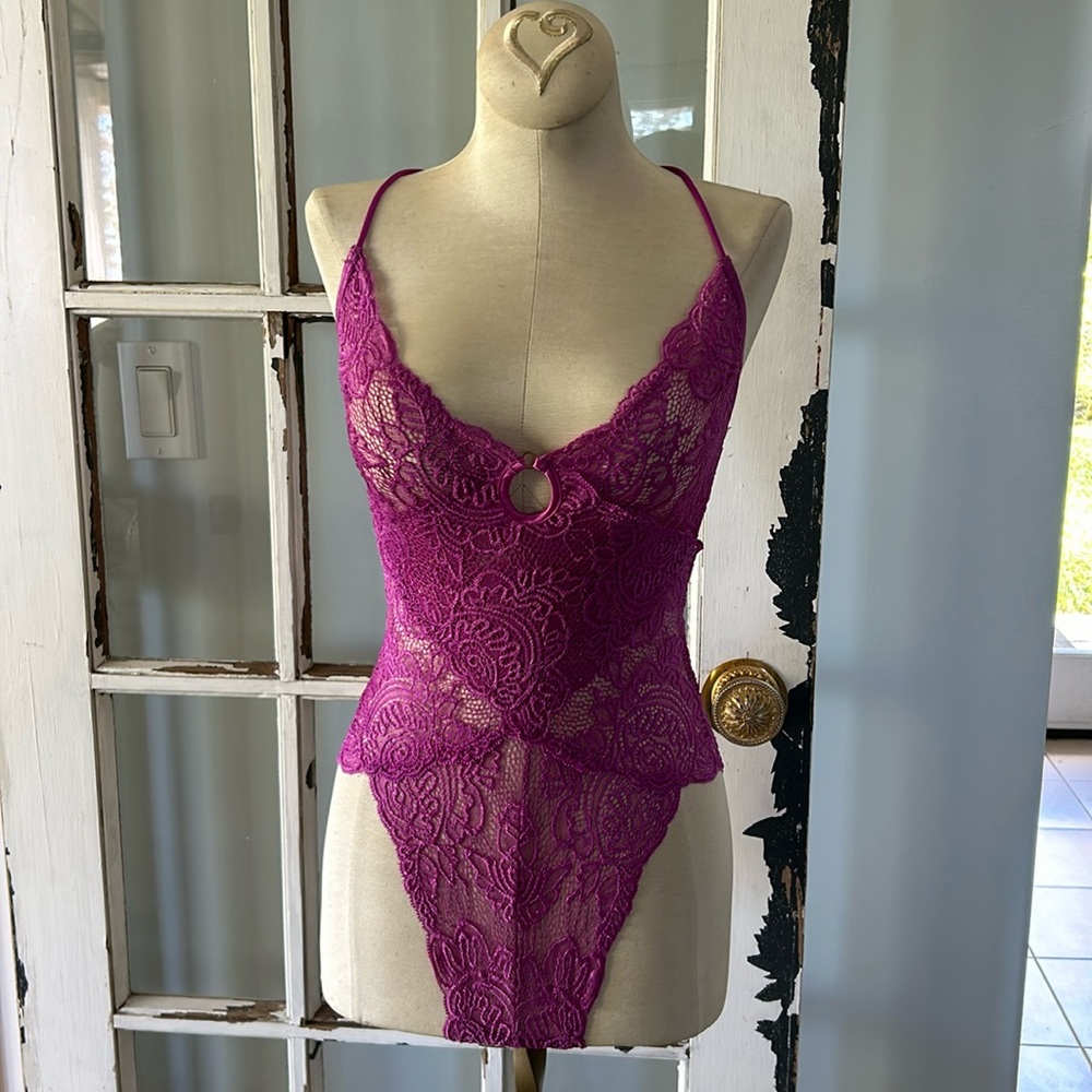 Victoria’s Secret stretch lace teddy